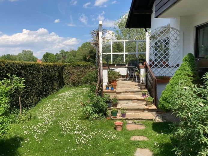 Mükemmel konumda 3,5 odalı Quadro ev! Çok aydınlık hobi odası! – Garten mit Terrasse 
