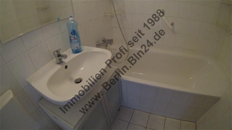 Ferien-Wohnung mit Wannenbad in Berlin - Friedrichshain wird neu möbliert Diele Kammer – G0040410
