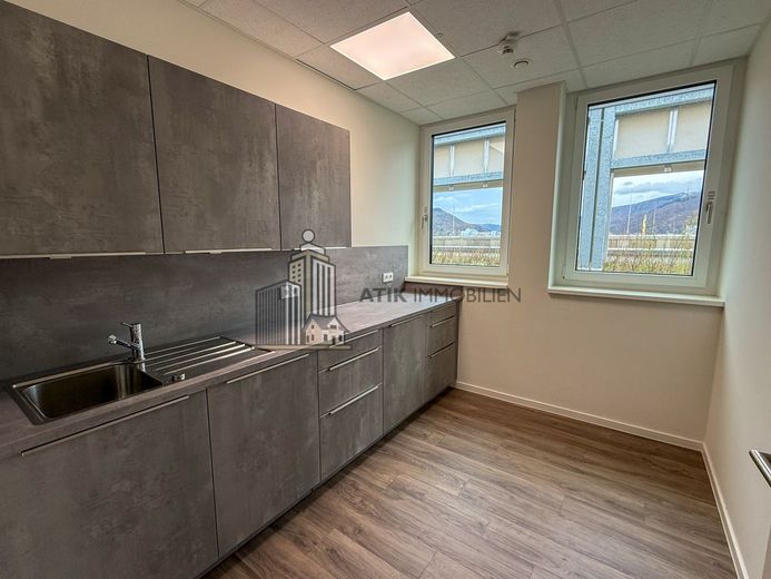 ATIK: Penthouse Provisionsfrei - exklusiv und modern im Ärzte- und Gesundheitszentrum Salutem Bahnst – Teeküche 1 von 2