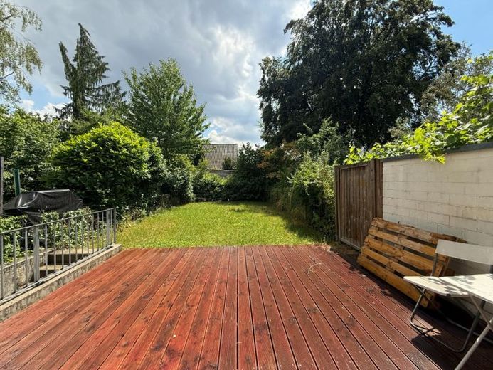Frisch renoviertes Reihenmittelhaus mit schönem Garten & Terrasse in Oberboihingen – Foto 1