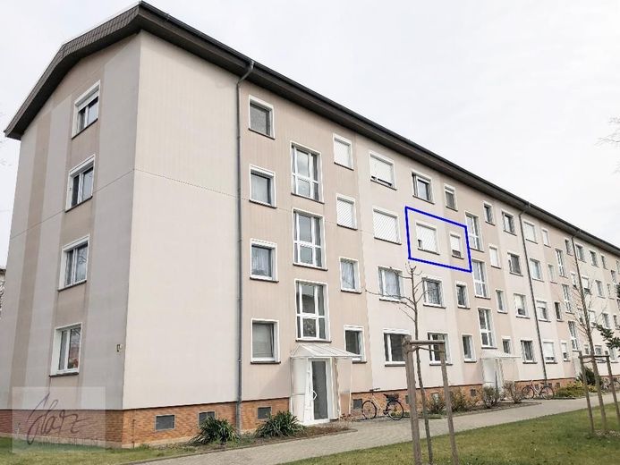 *** IHR NEUES ZUHAUSE WARTET - 3-RAUM-WOHNUNG IN ZEITHAIN MIT RENOVIERUNGSVORTEIL ZUR MIETE! *** – Außenansicht