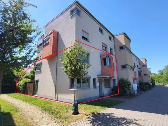 PROVISIONSFREI + Energieklasse B ! Eck-Haus im Haus mit Garten! Super Lage – Foto 1