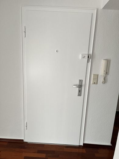 Top renovated 2-room apartment with balcony, car parking space - ready to move in immediately – Foto 15