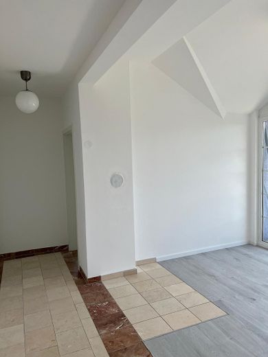 MODERNE 3-ZIMMER-DACHGESCHOSSWOHNUNG MIT BALKON, LOGGIA & EINBAUKÜCHE IN KARBEN – Photo 20