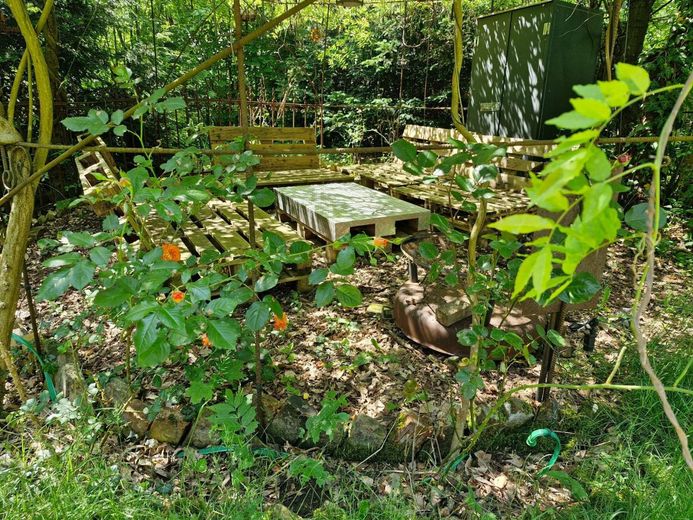 "Klein, fein, dein - Baugrundstück für Ihr Tiny House-Paradies!" – Gartenoase zum Entspannen