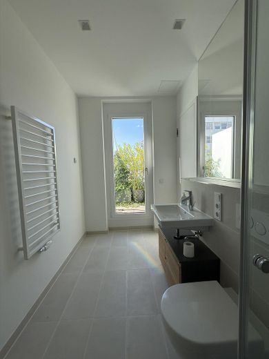 Bad, Blick z. Terasse