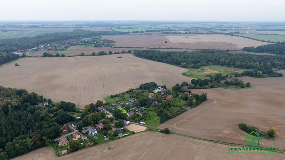 منزل مستقل مع شقة ملحقة وحديقة شتوية - دون عمولة على المشتري – Warnitz aus der Luft