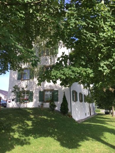 Wymarzone mieszkanie dla singli: urok zabytku spotyka nowoczesność – zamek Hirschlatt – Zdjęcie 23