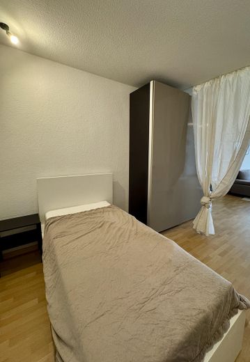 Otopark yeri bulunan mobilyalı daire – Schlafbereich