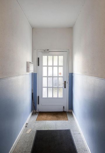 Ruime tuinmaisonnette over twee woonlagen in Hamburg-Eilbek – Hausflur