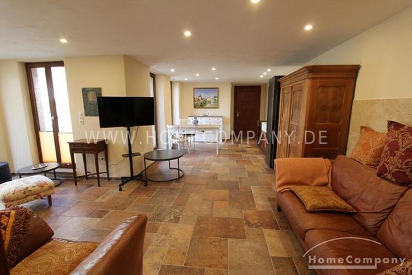 Charmantes, vollmöbliertes 2-Zimmer-Apartment in ruhiger Lage am Teich in Bonn-Oberkassel!