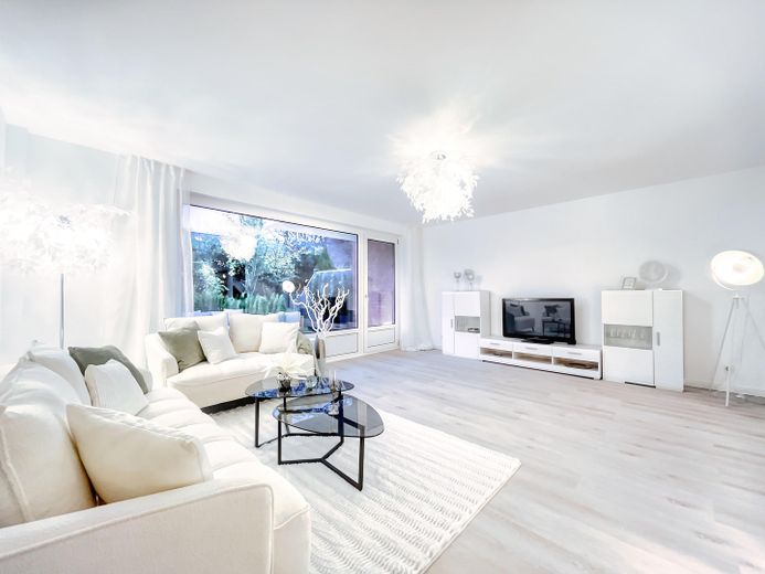 Helles Wohnzimmer...