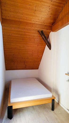 Reduzierter Preis u. provisionsfrei : Charaktervolles Einfamilienhaus im Grünen mit Dachterrasse – OG. Kinderzimmer