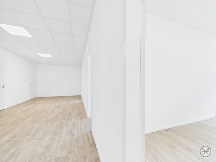 Bürofläche in Frequenzlage von Kreyenbrück // Erstbezug // Kreyenbrück // Oldenburg – Eden-Ehbrecht-Immobilien_Gewerbe_Bürofläche_Vermietung_024