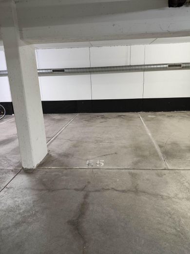 2-Zimmer Wohnung im Zentrum – Tiefgarage-Stellplatz