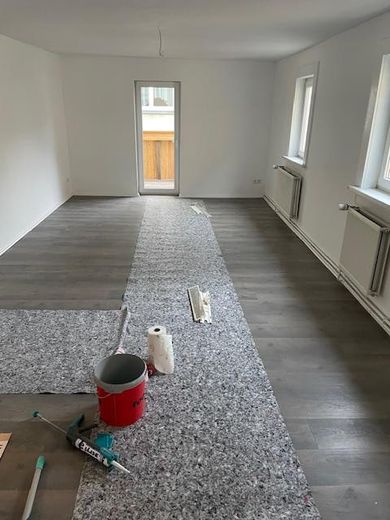 Wohnzimmer 1.OG m. Balkon