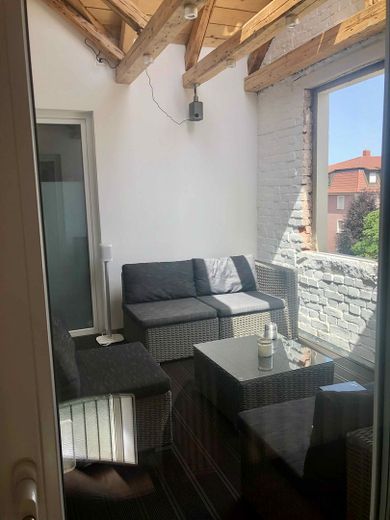 Loft moderne de 3,5 pièces avec loggia – Loggia
