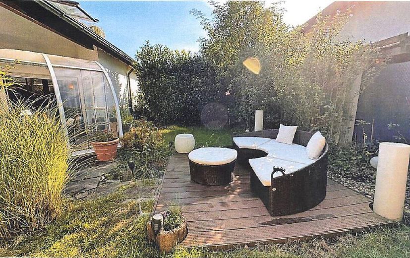 Sonnendeck im Garten