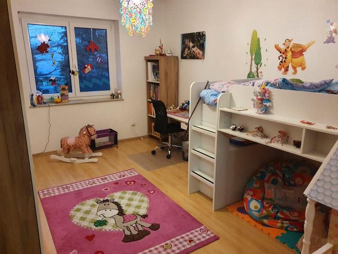 Grosses Einfamilienhaus in zentraler Lage – Kinderzimmer