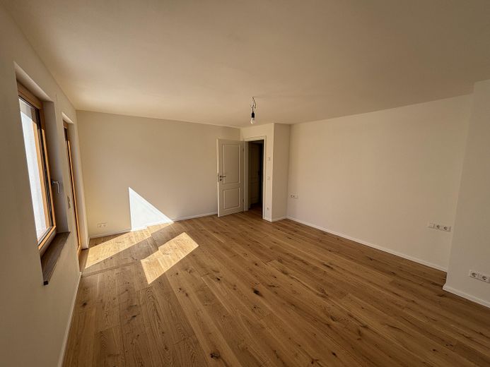Exclusivo loft en planta baja en un edificio histórico protegido - Primera ocupación – Schlafzimmer 1