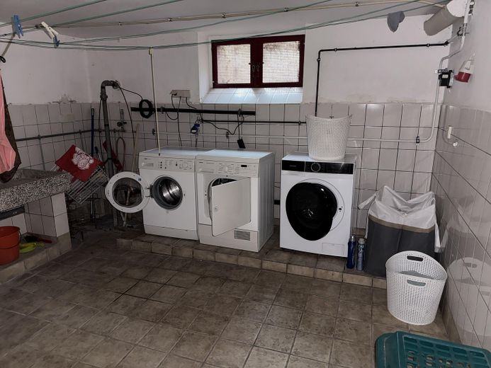 Ein- oder Zweifamilienhaus auf großzügigem Grundstück in zentraler Lage von Harsewinkel – Waschkeller 