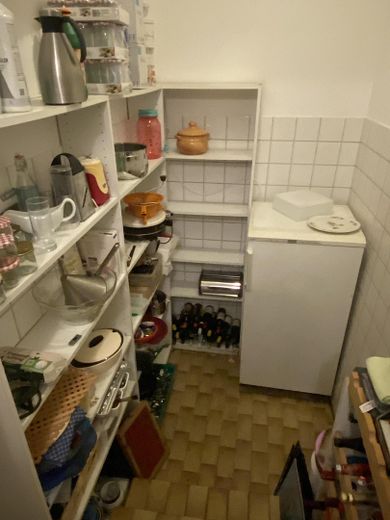 Freistehendes, individuelles  Architektenhaus mit separat gelegener Einliegerwohnung – Vorratskeller