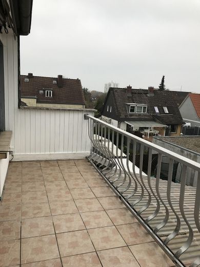 SENZA PROVVIGIONE Casa trifamiliare con vista sul fiordo e interessanti redditi da locazione, circa 300 m2 di superficie abitabile – 2. OG-Wognung Balkon 1 