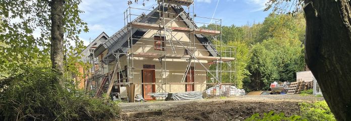 Odenthal Kernsaniert ihr Haus am Bach mit 1750qm Grundstück inkl Wärmepumpe, PV KFW 55