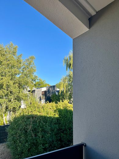 Casa d’architetto completamente ristrutturata a Mainz-Drais | 191 m2 | 7,80 m di larghezza della casa | 3 bagni | Pompa di calore – Blick von Loggia