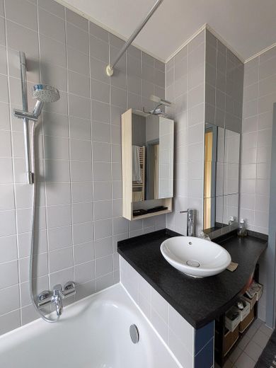 Provisionsfreies Ein-/Zweifamilienhaus mit schönem Garten – Badezimmer 1. OG
