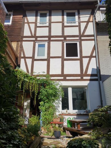Grüne Oase am Rande der Altstadt – Blick vom Innenhof