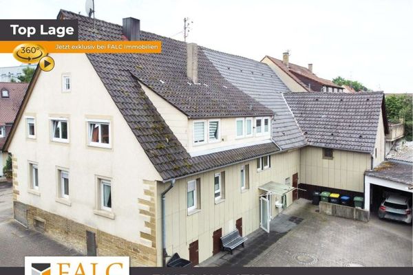 Immobile con potenziale : 2 appartamenti : Località Knittlingen : 167 m² di superficie abitabile : Fabbricati accessori