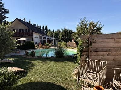 GROßZÜGIGES ANWESEN MIT POOL UND PFERDESTALL – 1786654506_29c669.jpg