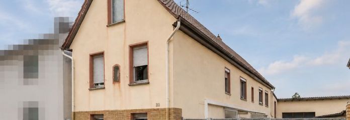 Casa unifamiliar con granero y patio - típicamente Finthen, llena de posibilidades