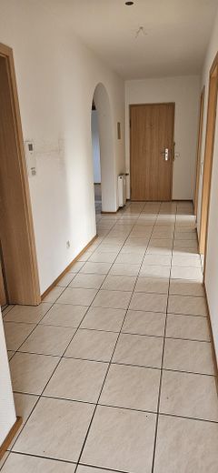 Sonnige 4-Zi mit Balkon + Garage in Ebersteinburg – Foto 9