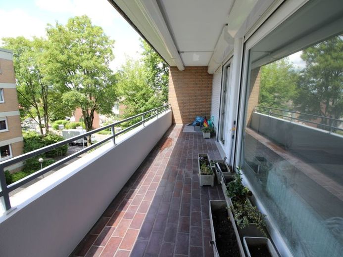 ***ALLES FRISCH RENOVIERT!- ERSTBEZUG NACH KOMPETTRENOVIERUNG, 3 ZI. MIT BALKON IN ERKRATH*** – Foto 1