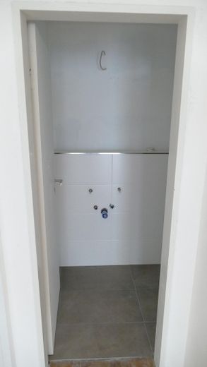 Lage! Lage! Lage! 2. Bezug kernsanierter Traumwohnung mit Gartenblick – Gäste WC Trockenbau mit Dusche