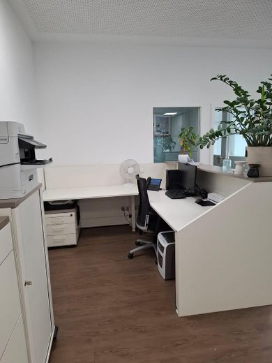 Oberpfalz’daki Weiden’in en iyi konumunda aydınlık ofis kiralık – Fotoğraf 9
