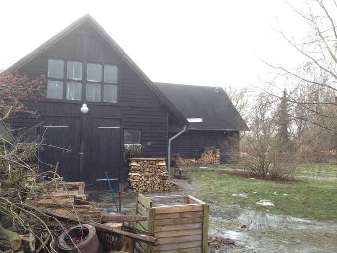 Haus, Bauernhaus, Landhaus, ländliches Idyll in ruhiger Lage. Ein Landhaus , das die Seele berührt – Eingang Werkstatt