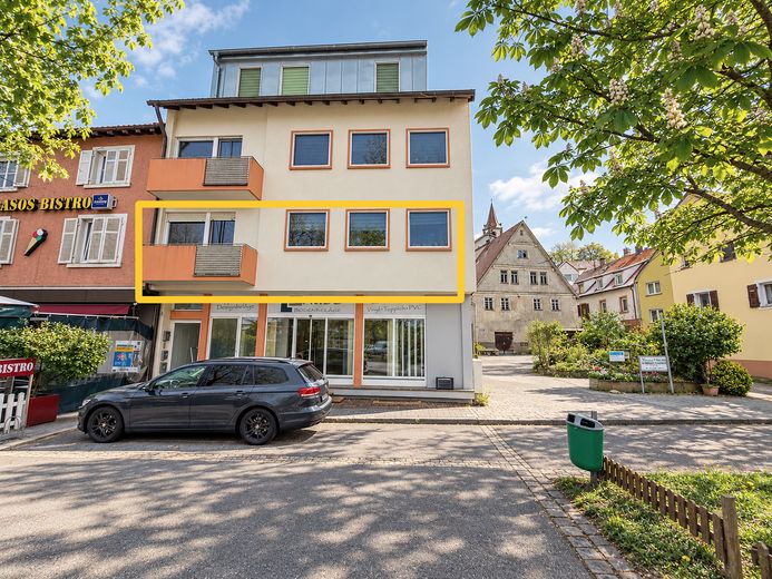Appartement lumineux de 3 pièces avec balcon sur la Rathausplatz – Außenansicht