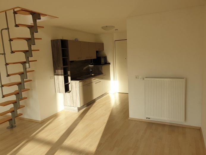 #2.17# Sehr schöne vollmöblierte Galeriewohnung mit Balkon. Ab Oktober. – Foto 7
