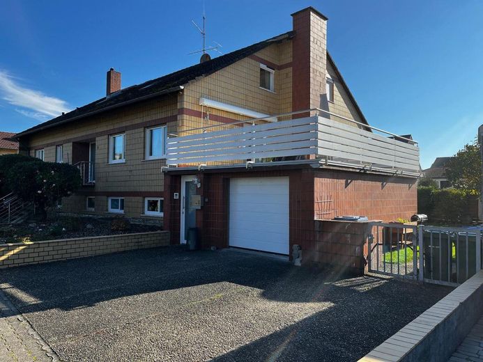 großzügige gepflegt 3 Zimmer Wohnung mit Garage – Photo 1