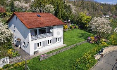 EIN ZUHAUSE MIT AUSSICHT – 1776160878_93d668e.jpg