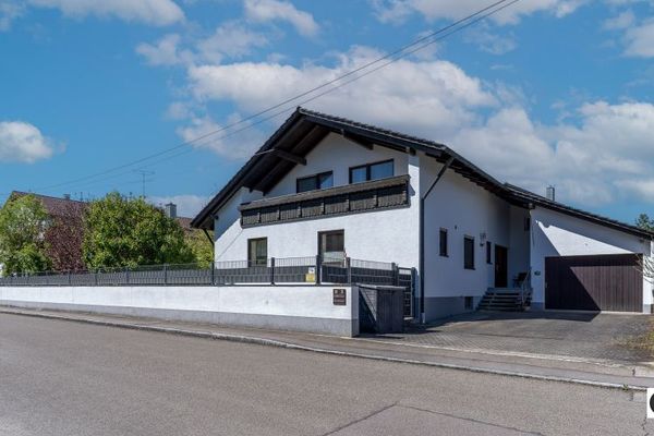 Spazio alle vostre idee - Casa unifamiliare con grande potenziale a Gaimersheim