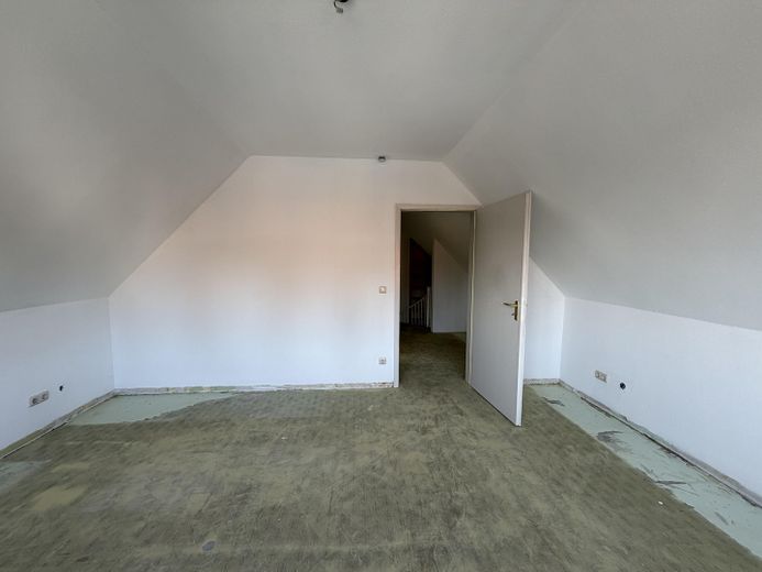 Exceptional maisonette apartment near Alte Veste – Photo 18