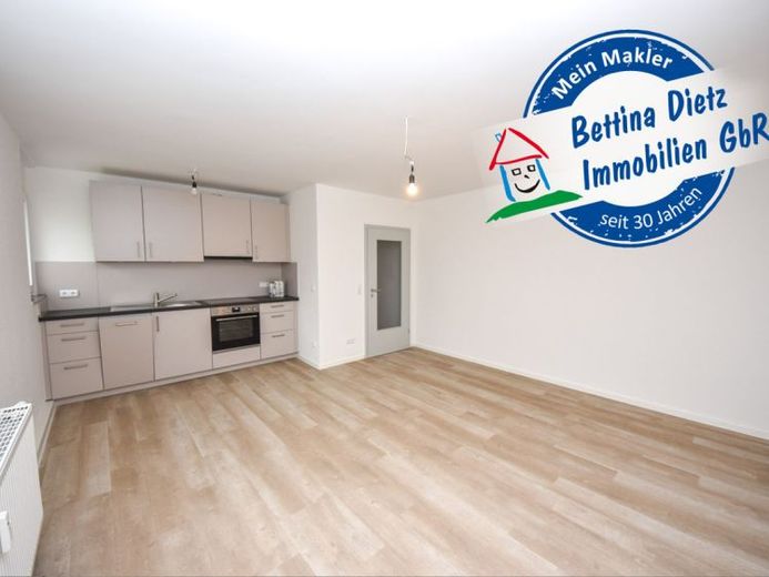 DIETZ: Newly renovated 2-room apartment on the 2nd floor including fitted kitchen! – Photo 1