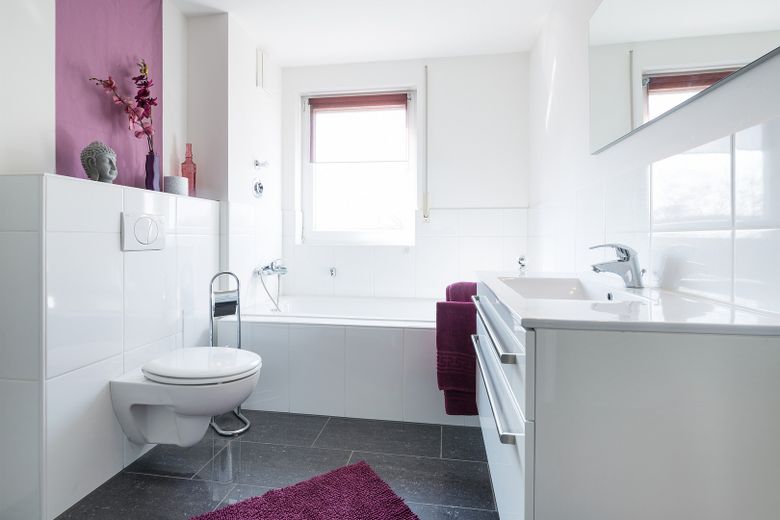 Bad mit Fenster Wanne +Dusche