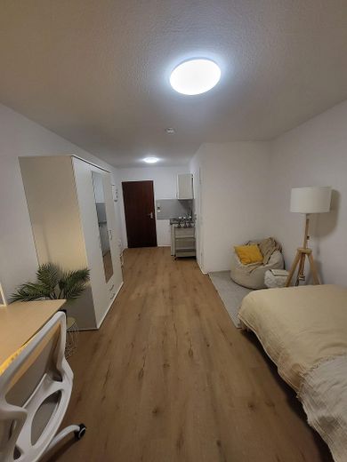 Renoviertes und möbliertes Studentenapartment im Zentrum von Erlangen, provisionsfrei, bezugsfertig – Blick vom Fenster