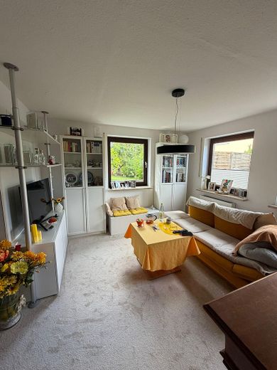 Haus (EFH auf 1052m² Grund) separater ELW auf traumhaften Grundstück, Doppelgar., Baumh. & Seilbahn – Wohnraum Einliegerwohnung