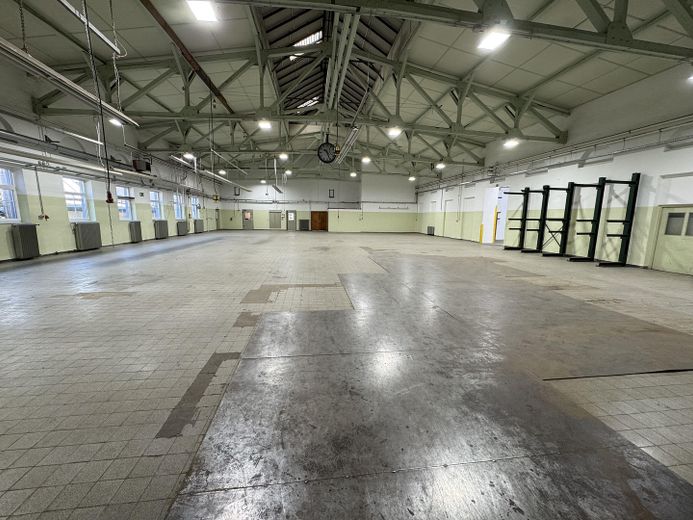 Großzügige Gewerbehalle für Lager, Produktion, Gewerbe – Produktion 1 (Große Halle)